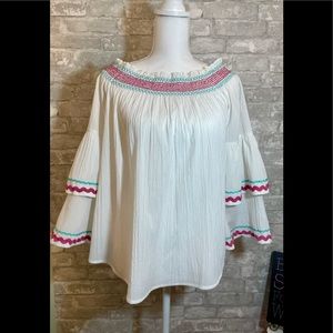 Entro Mexican Peasant Top White Embroidery Medium